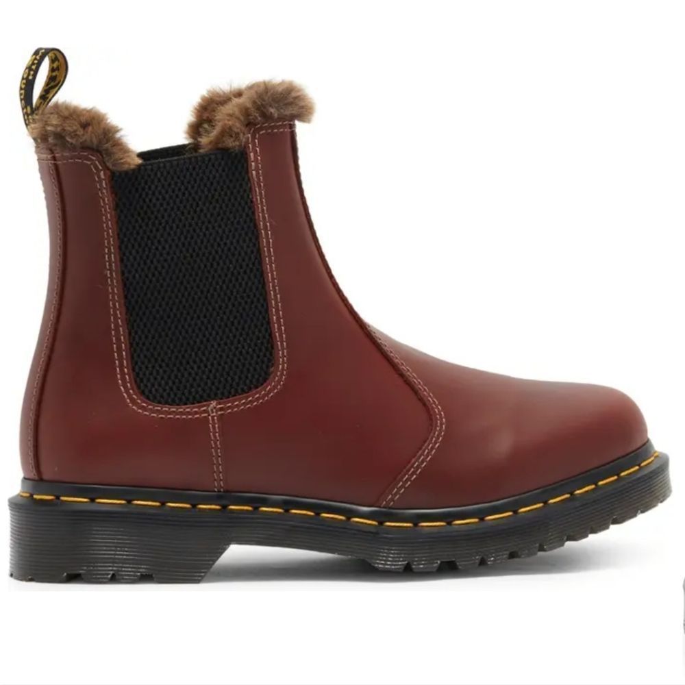 Dr. Martens Leonore Faux Fur Lined Lug Sole Chelsea Boot - Picture 3 of 12